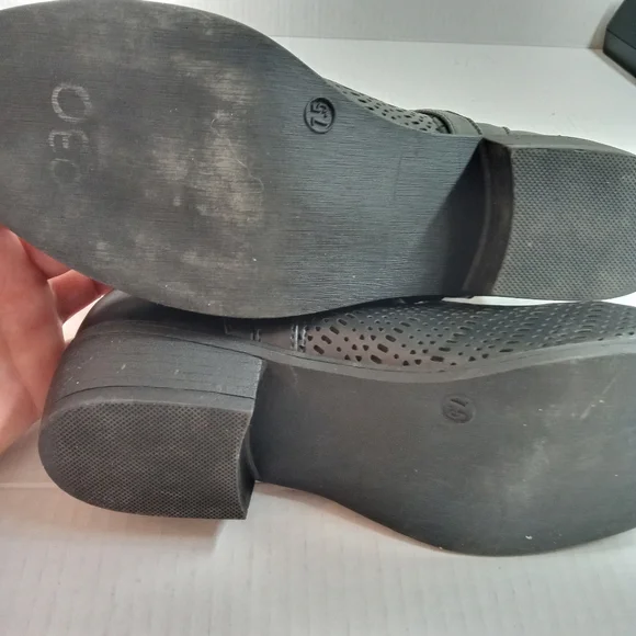 Reflections Black Perforated Slip On Ankle Boots Women's Size 7.5 - Picture 7 of 9